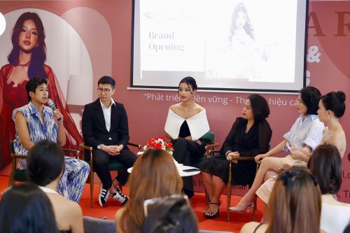 Vạn Lộc tại toạ đàm thương hiệu cá nhân
